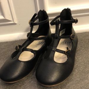 Little girl Gap dress shoes, size 13